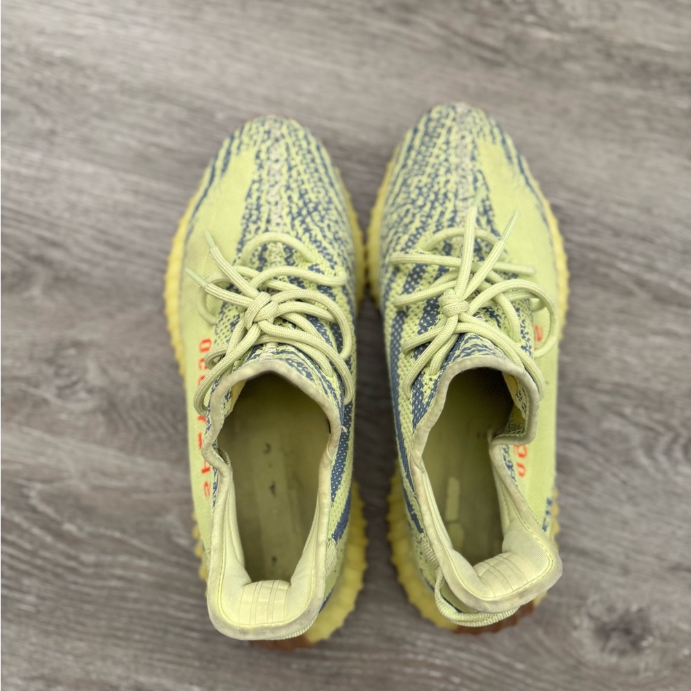 Yeezy Boost 350 V2 Mens Semi Frozen Yellow with Orange SPLY-350 - Picture 7 of 9